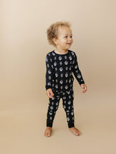 Load image into Gallery viewer, Bamboo Two Piece Set | Skelly Vibes
