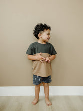 Load image into Gallery viewer, Echo Tee
