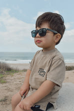 Load image into Gallery viewer, MOMS COFFEE DATE TEE
