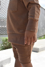 Load image into Gallery viewer, ORGANIC COTTON CREWNECK -  ALMOND
